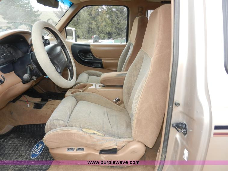 image for item A3971 1996 Ford Ranger STX SuperCab pickup truck