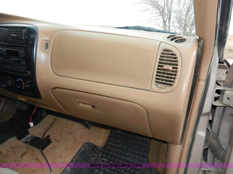 image for item A3971 1996 Ford Ranger STX SuperCab pickup truck