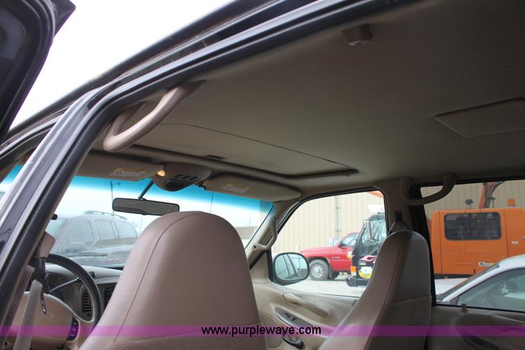 image for item AA9151 1998 Ford Expedition Eddie Bauer SUV