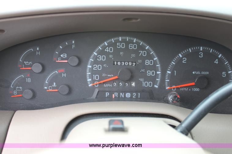 image for item AA9151 1998 Ford Expedition Eddie Bauer SUV