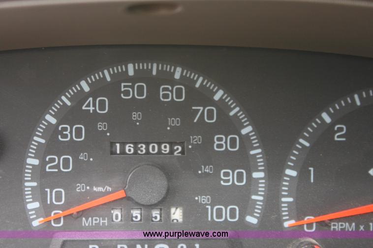 image for item AA9151 1998 Ford Expedition Eddie Bauer SUV