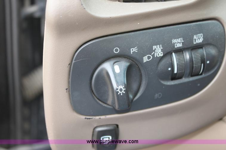 image for item AA9151 1998 Ford Expedition Eddie Bauer SUV