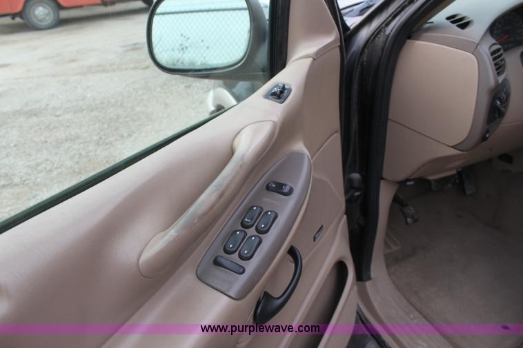 image for item AA9151 1998 Ford Expedition Eddie Bauer SUV