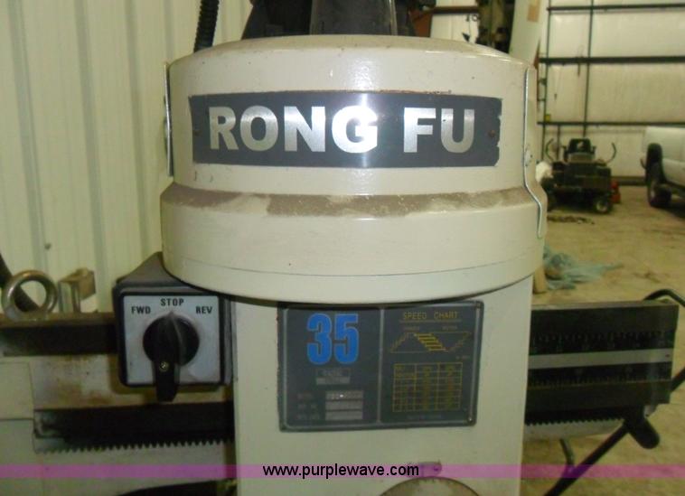image for item B1847 2000 Rong Fu radial drill press