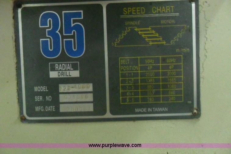 image for item B1847 2000 Rong Fu radial drill press