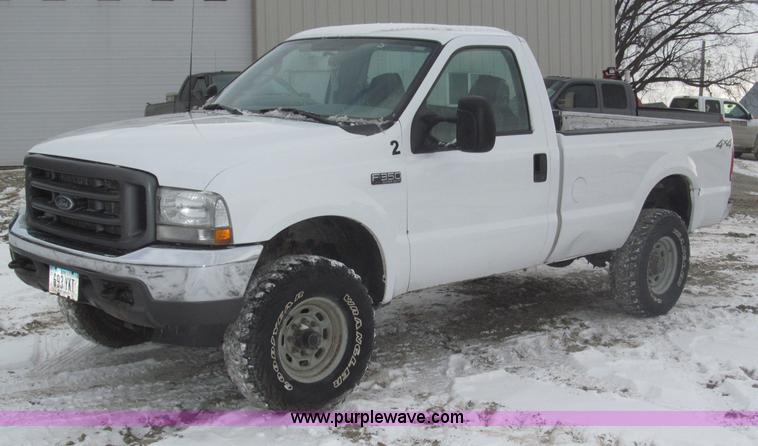 image for item B5343 2003 Ford F350 XL Super Duty pickup truck