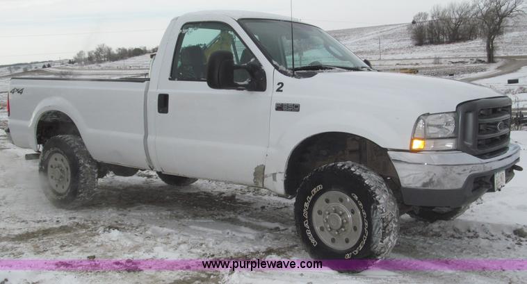 image for item B5343 2003 Ford F350 XL Super Duty pickup truck