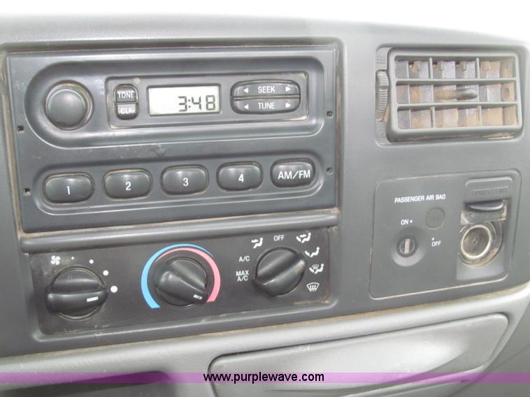 image for item B5343 2003 Ford F350 XL Super Duty pickup truck