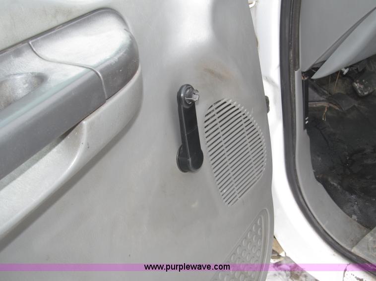 image for item B5343 2003 Ford F350 XL Super Duty pickup truck