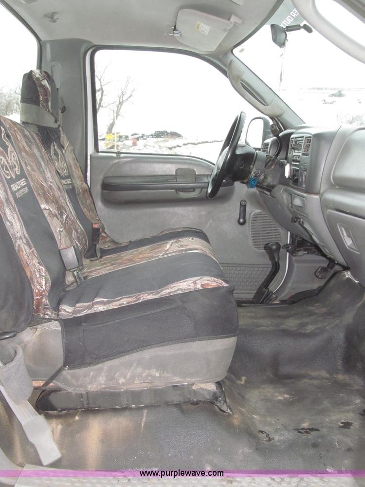 image for item B5343 2003 Ford F350 XL Super Duty pickup truck