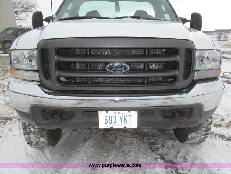 image for item B5343 2003 Ford F350 XL Super Duty pickup truck