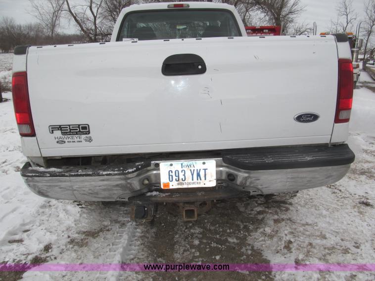 image for item B5343 2003 Ford F350 XL Super Duty pickup truck