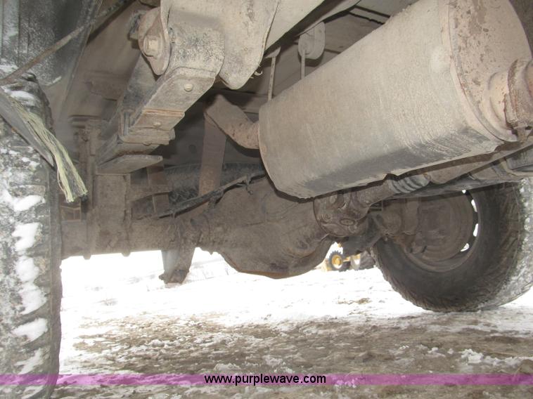 image for item B5343 2003 Ford F350 XL Super Duty pickup truck