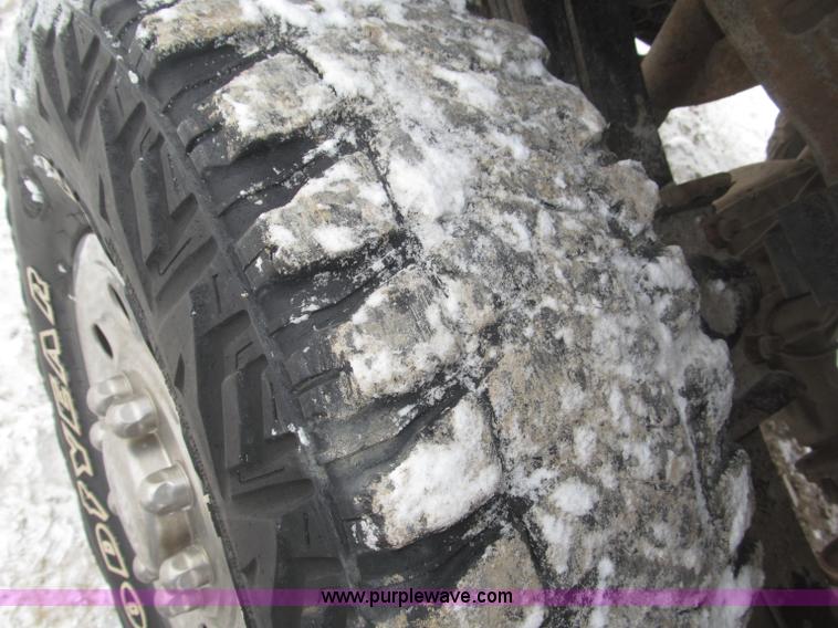 image for item B5343 2003 Ford F350 XL Super Duty pickup truck