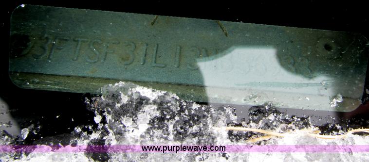 image for item B5343 2003 Ford F350 XL Super Duty pickup truck