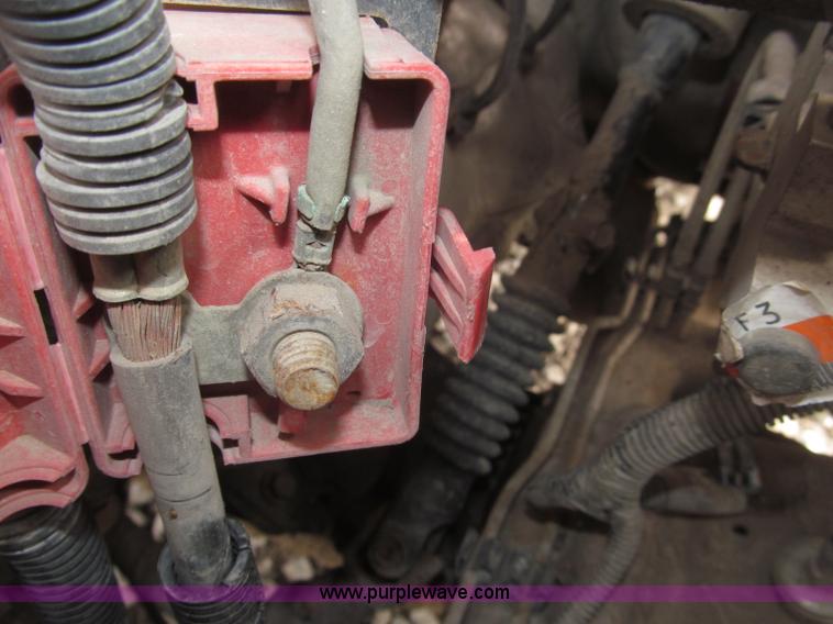 image for item B5382 2003 Chevrolet Silverado 1500 LS Extended Cab pickup truck