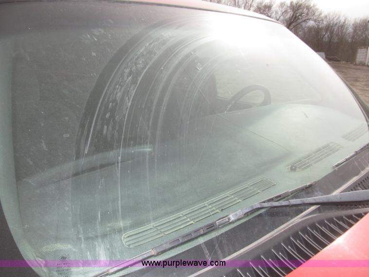 image for item B5382 2003 Chevrolet Silverado 1500 LS Extended Cab pickup truck