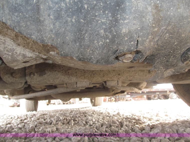 image for item B5382 2003 Chevrolet Silverado 1500 LS Extended Cab pickup truck