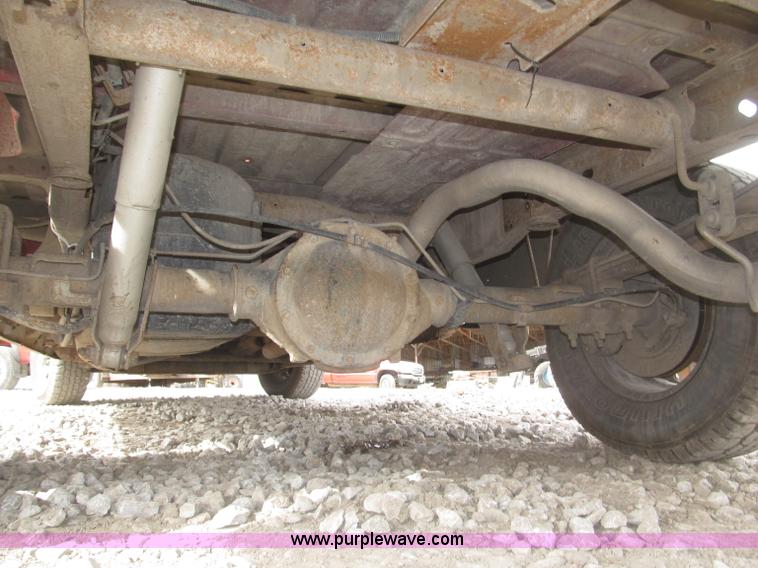 image for item B5382 2003 Chevrolet Silverado 1500 LS Extended Cab pickup truck