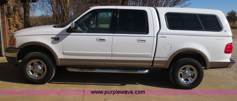 image for item D5763 2001 Ford F150 Lariat SuperCrew pickup truck