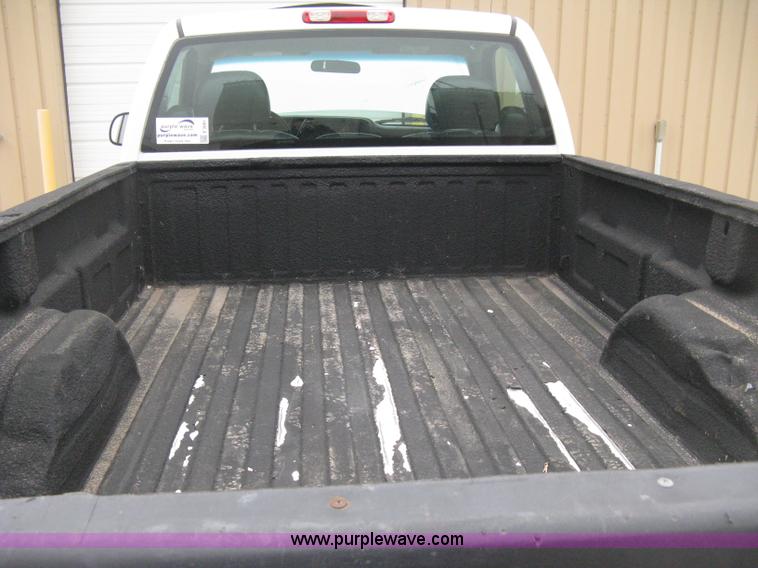 image for item E3081 2002 Chevrolet Silverado 2500 pickup truck