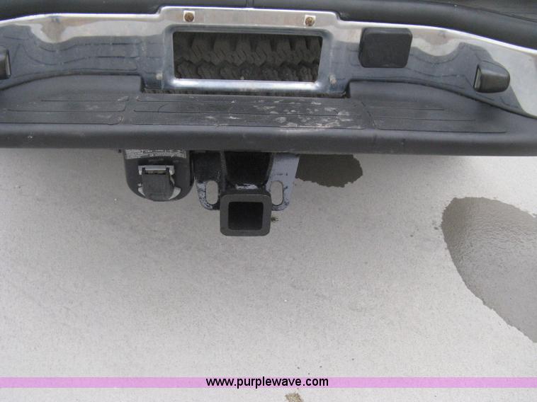 image for item E3081 2002 Chevrolet Silverado 2500 pickup truck