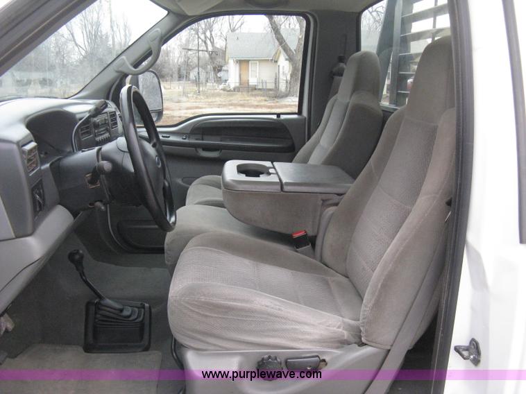 image for item E3082 2004 Ford F250 XLT Super Duty flatbed truck