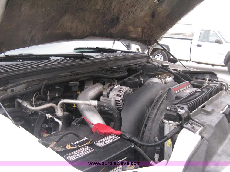 image for item E3082 2004 Ford F250 XLT Super Duty flatbed truck