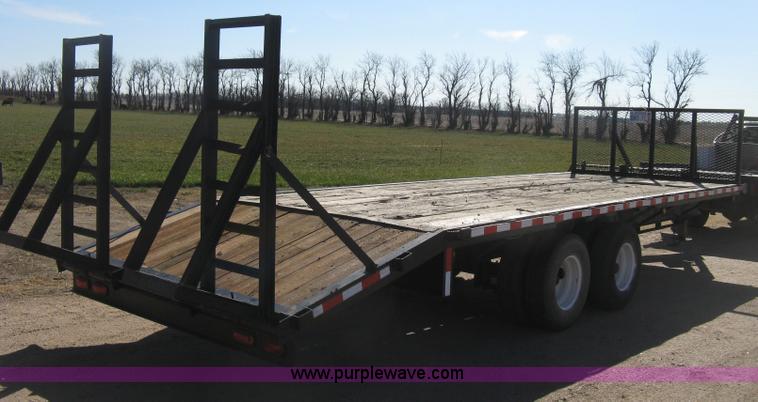image for item E3083 1993 Terr flatbed equipment trailer