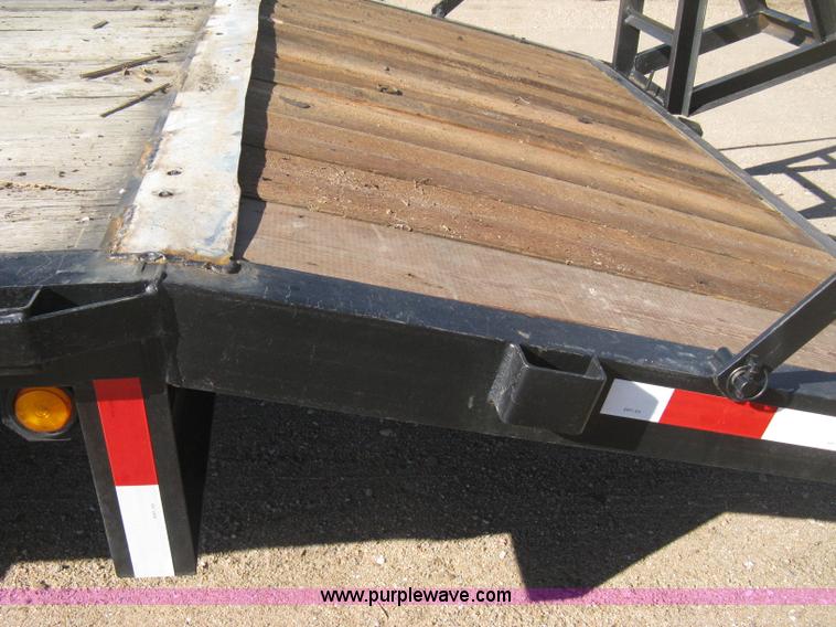 image for item E3083 1993 Terr flatbed equipment trailer