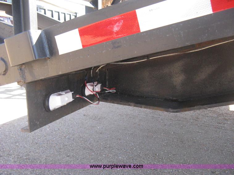 image for item E3083 1993 Terr flatbed equipment trailer