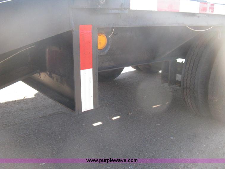 image for item E3083 1993 Terr flatbed equipment trailer