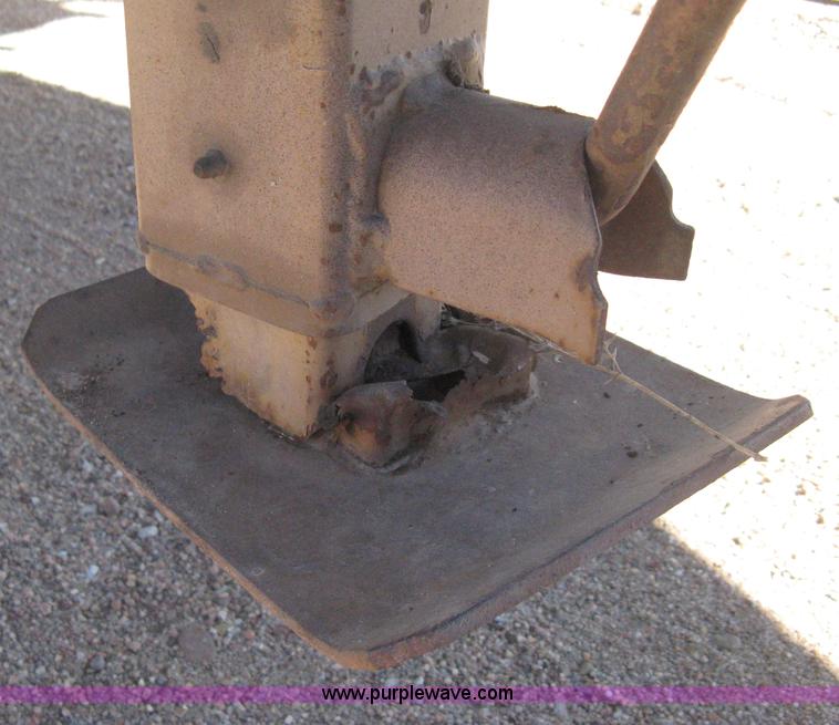 image for item E3083 1993 Terr flatbed equipment trailer