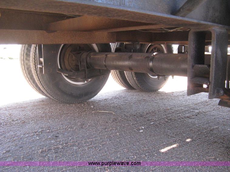 image for item E3083 1993 Terr flatbed equipment trailer