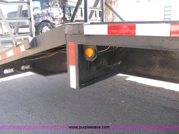 image for item E3083 1993 Terr flatbed equipment trailer
