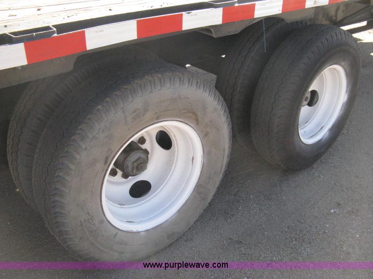 image for item E3083 1993 Terr flatbed equipment trailer