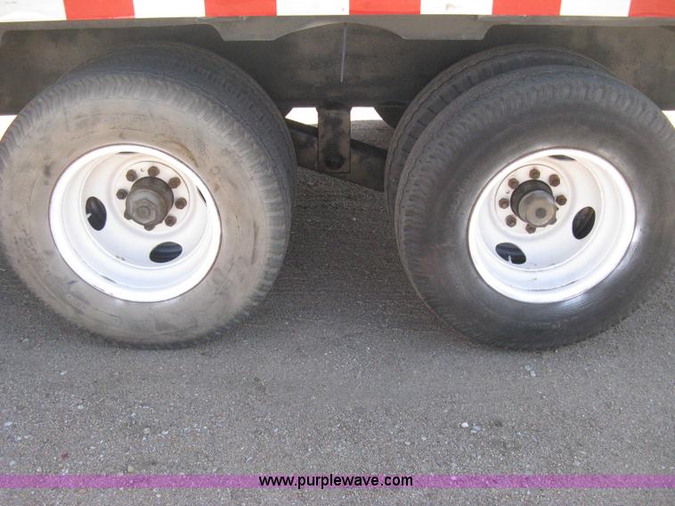 image for item E3083 1993 Terr flatbed equipment trailer