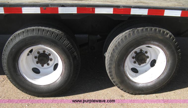 image for item E3083 1993 Terr flatbed equipment trailer