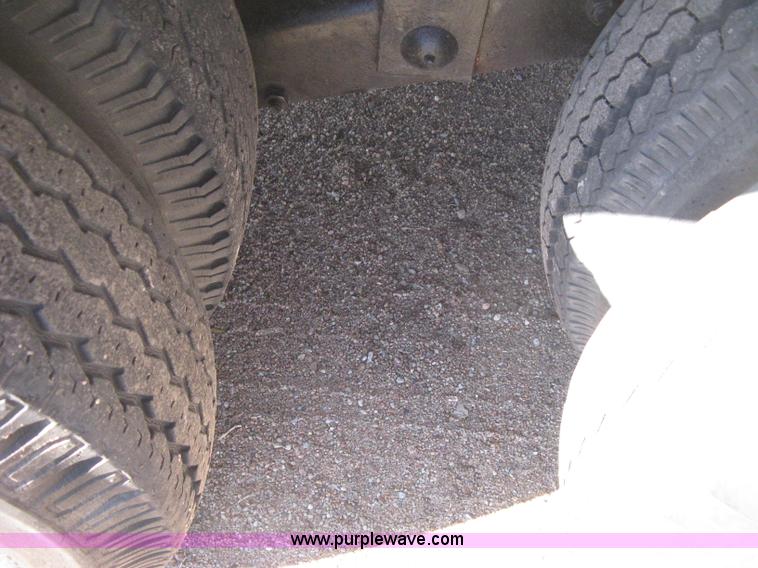 image for item E3083 1993 Terr flatbed equipment trailer