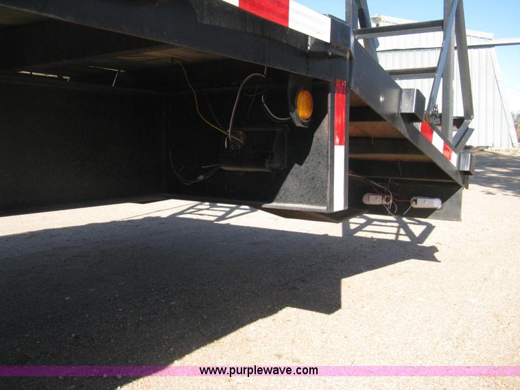 image for item E3083 1993 Terr flatbed equipment trailer