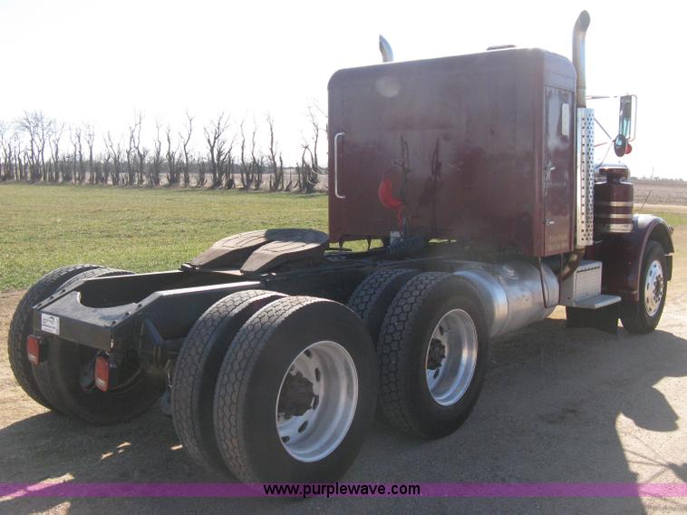 image for item E3084 1973 Peterbilt 359 ST semi truck