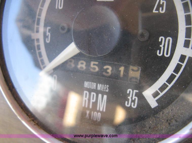 image for item E3084 1973 Peterbilt 359 ST semi truck