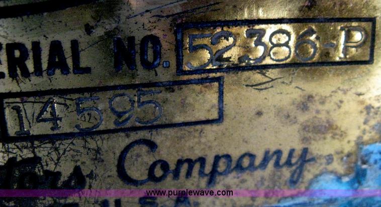 image for item E3084 1973 Peterbilt 359 ST semi truck