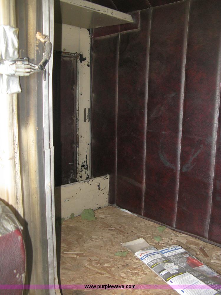 image for item E3084 1973 Peterbilt 359 ST semi truck