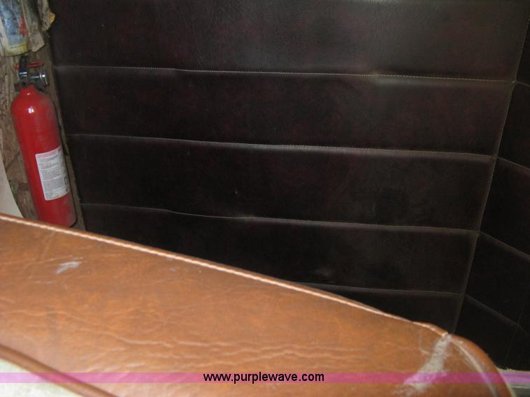 image for item E3084 1973 Peterbilt 359 ST semi truck