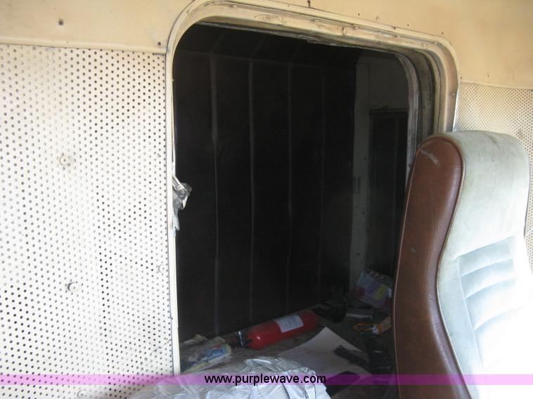 image for item E3084 1973 Peterbilt 359 ST semi truck