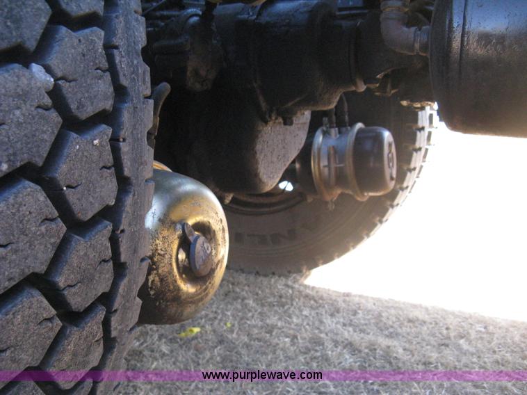 image for item E3084 1973 Peterbilt 359 ST semi truck