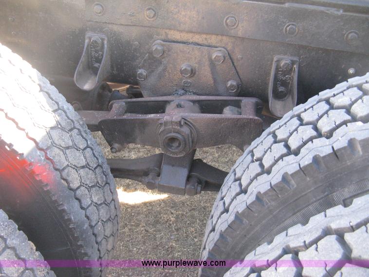 image for item E3084 1973 Peterbilt 359 ST semi truck