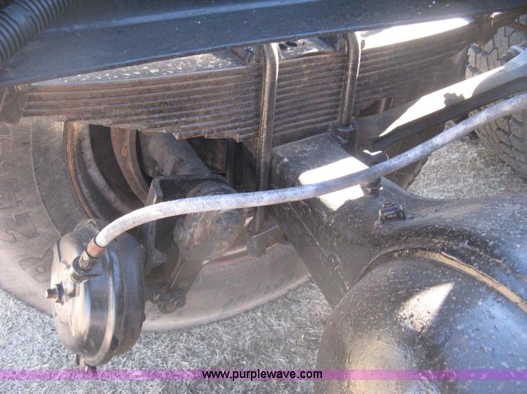 image for item E3084 1973 Peterbilt 359 ST semi truck