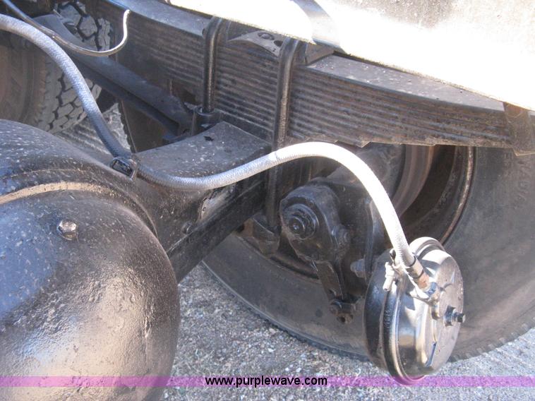 image for item E3084 1973 Peterbilt 359 ST semi truck